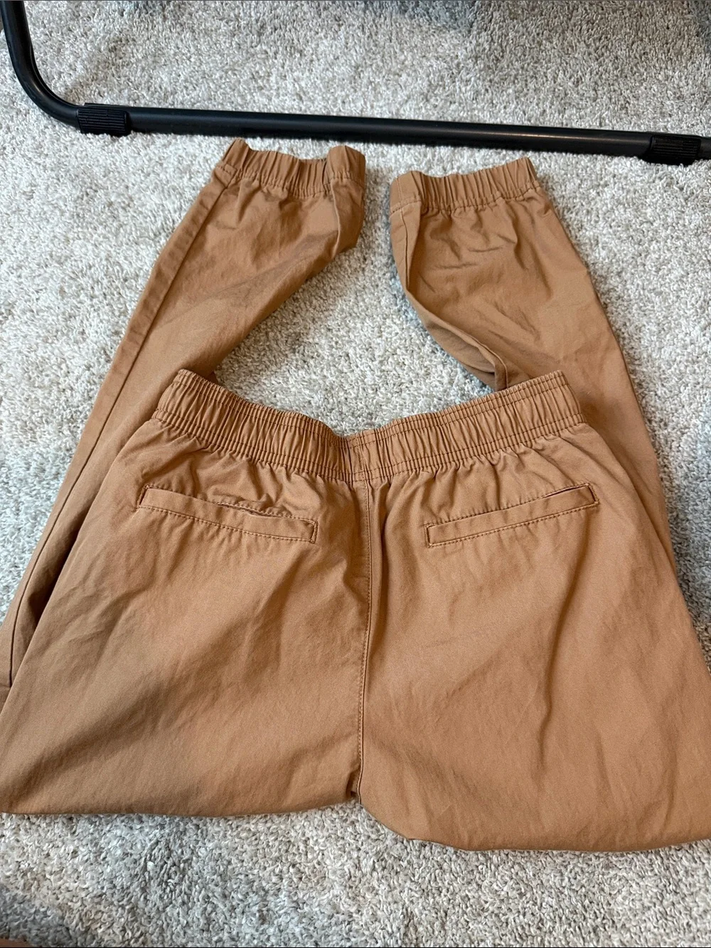 Vineyard Vines Kids Khaki Elastic-Waist Joggers - Picture 2 of 3